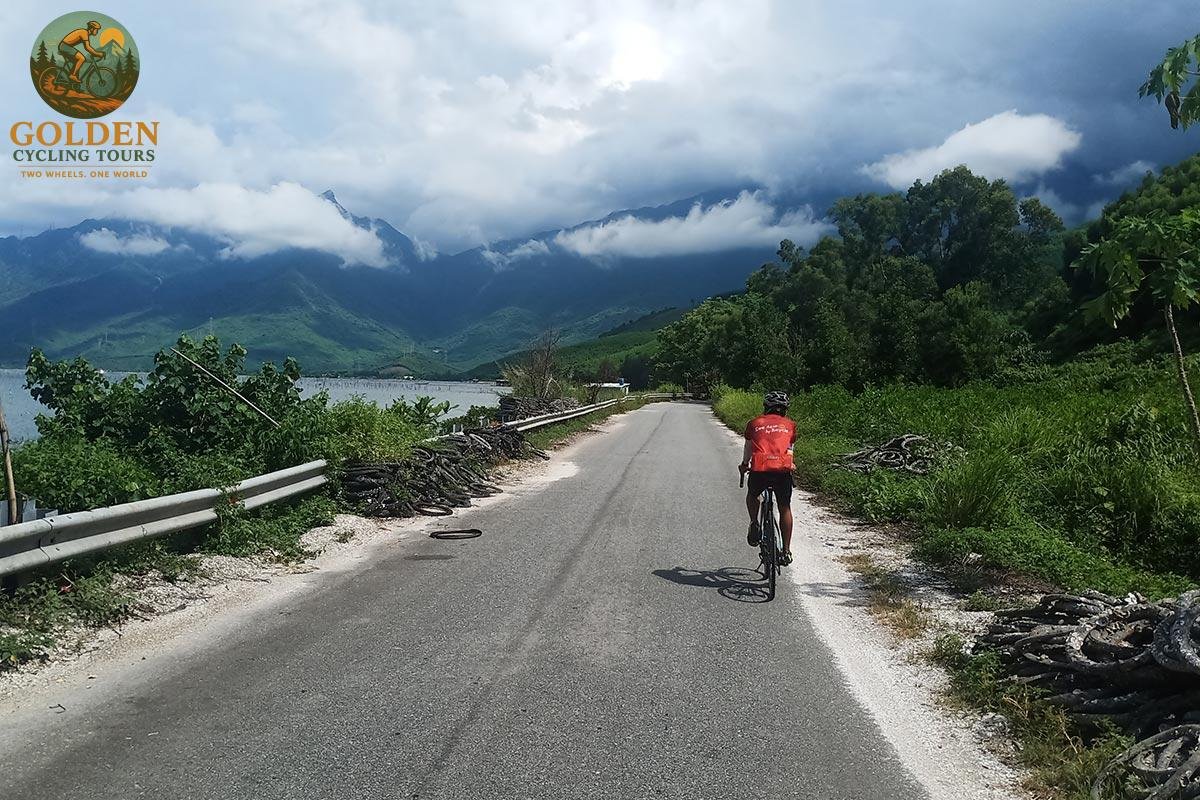 3-Day Da Nang Cycling Tour: Hoi An, My Son & Son Tra Peninsula